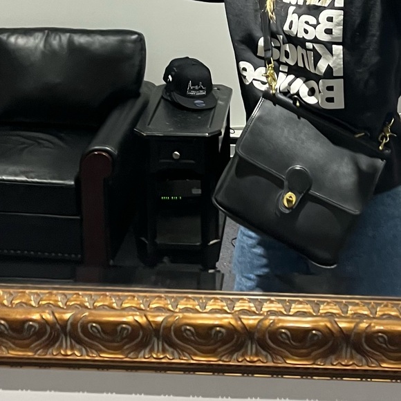 Vintage Coach Willis 9927 -black with Gold Hardware - Picture 12 of 13